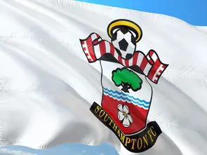 一场1-1！让英超争四乱了：桑德兰3轮不败进前四，2大黑马搅局，英甲桑德兰直播